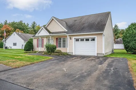 39 Westchester Court Hudson NH 03051