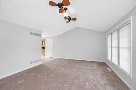 39 Westchester Court Hudson NH 03051