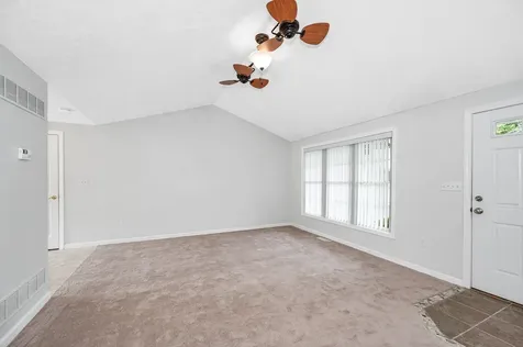 39 Westchester Court Hudson NH 03051