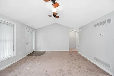 39 Westchester Court Hudson NH 03051