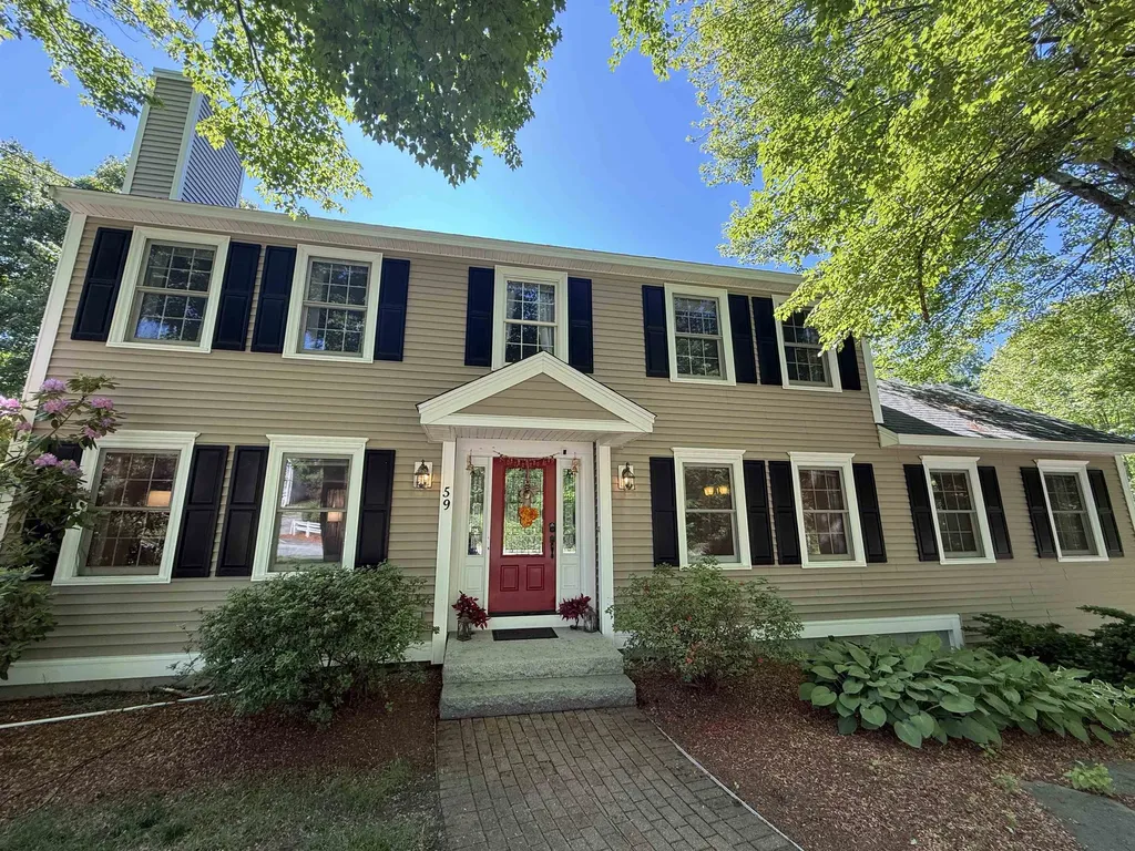 59 Middle Dunstable Road Nashua NH 03062