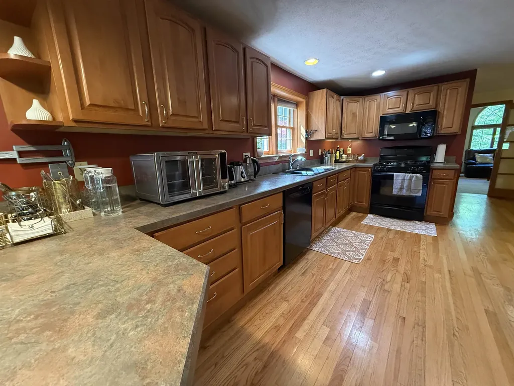 59 Middle Dunstable Road Nashua NH 03062