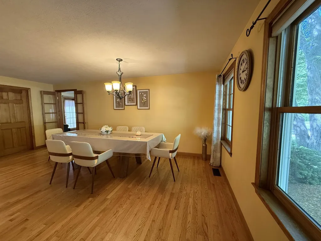 59 Middle Dunstable Road Nashua NH 03062