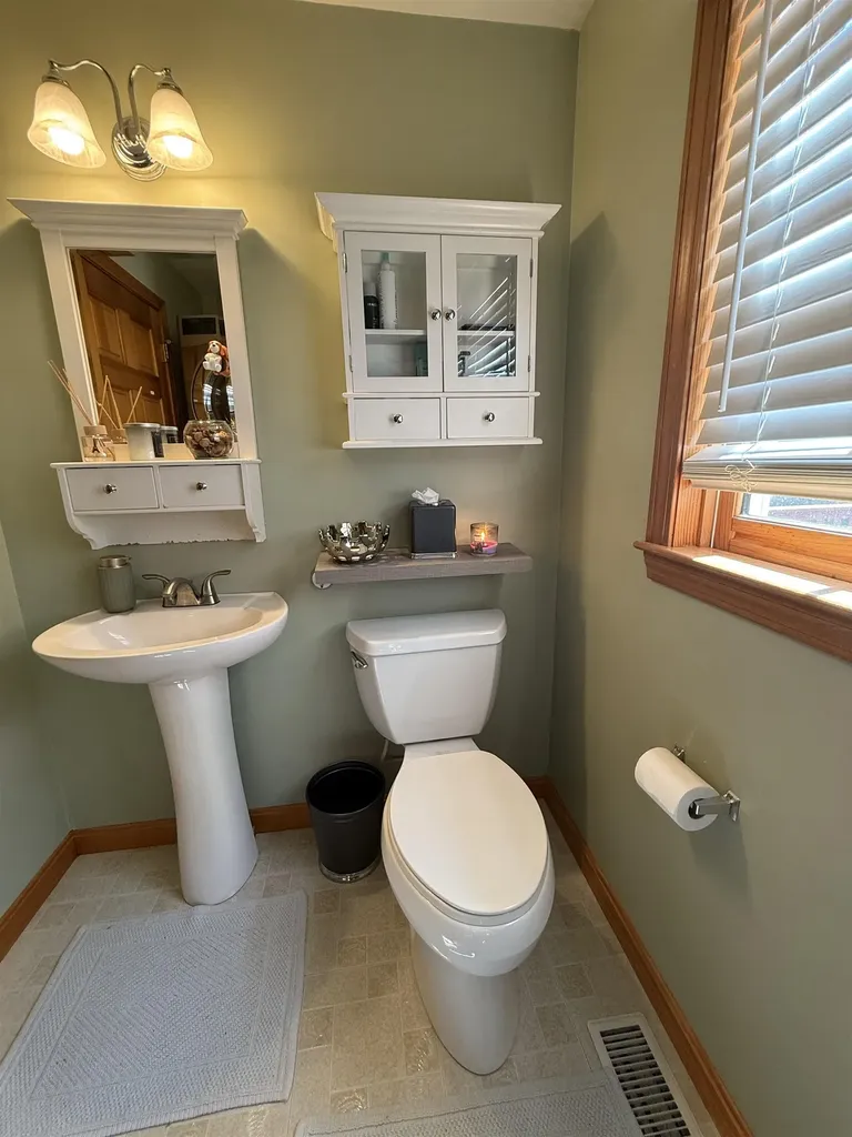 59 Middle Dunstable Road Nashua NH 03062