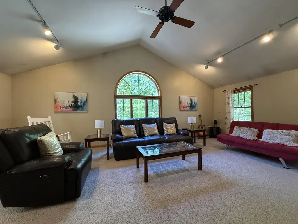 59 Middle Dunstable Road Nashua NH 03062