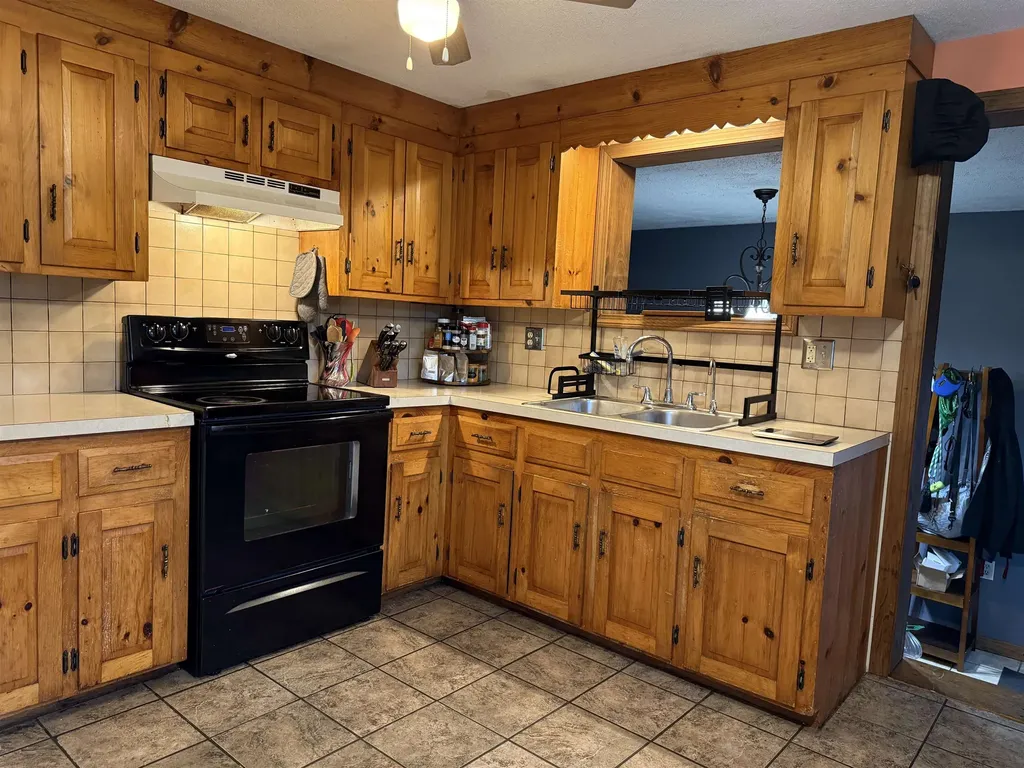 87 Clay Hill Road Claremont NH 03745