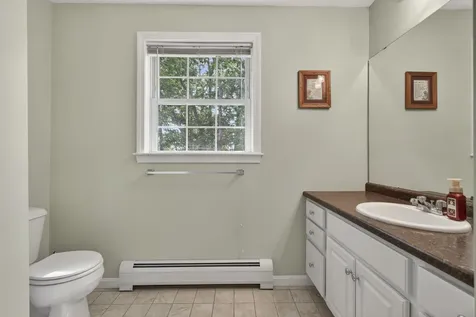 1 Settlement Circle Rollinsford NH 03869