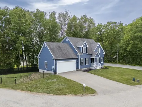 1 Settlement Circle Rollinsford NH 03869