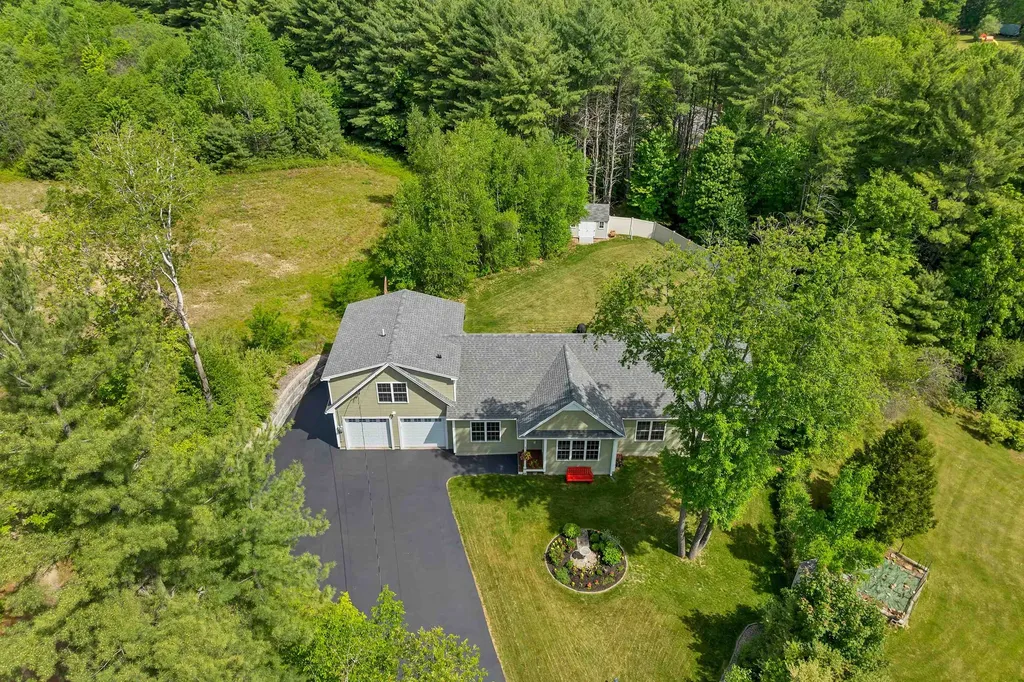 16 Palm Lane Alton NH 03809