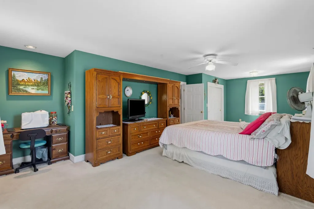611 Coolidge Avenue Manchester NH 03102
