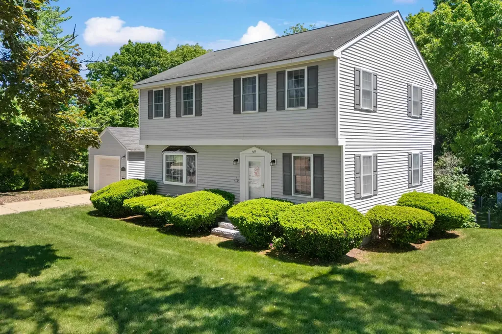 611 Coolidge Avenue Manchester NH 03102
