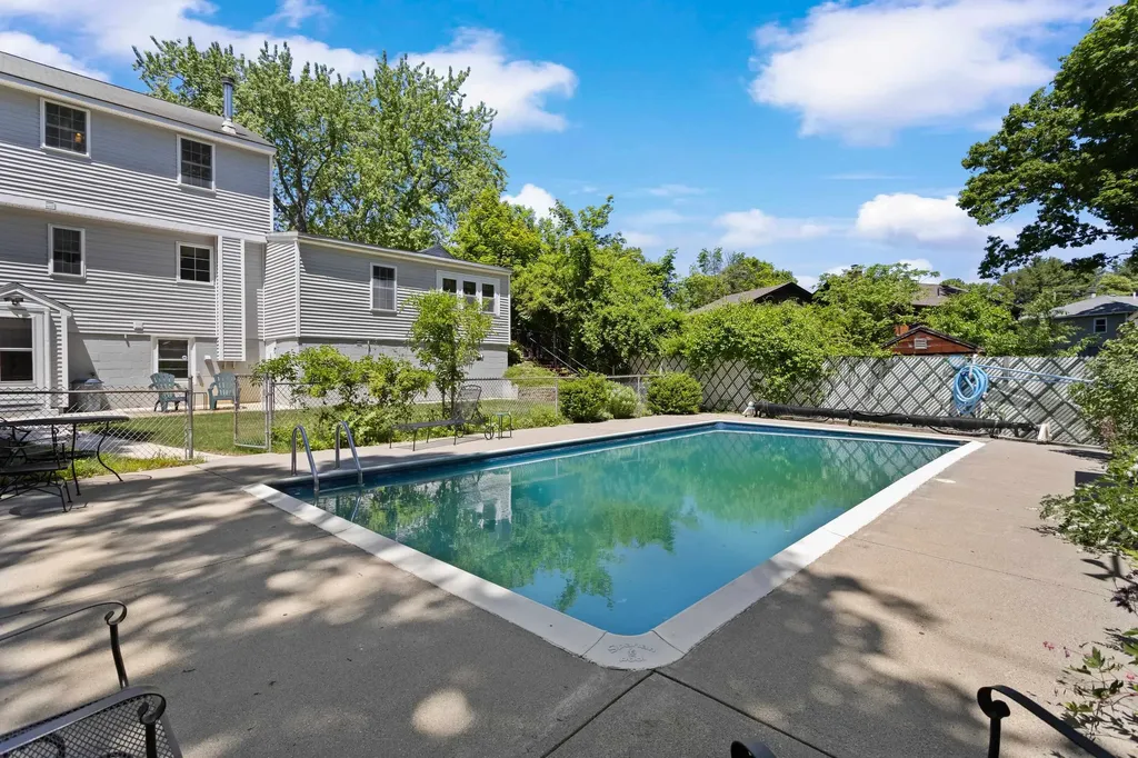 611 Coolidge Avenue Manchester NH 03102