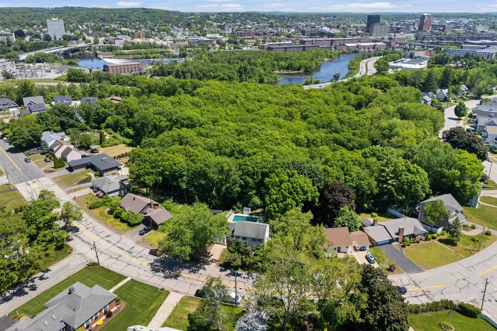 611 Coolidge Avenue Manchester NH 03102