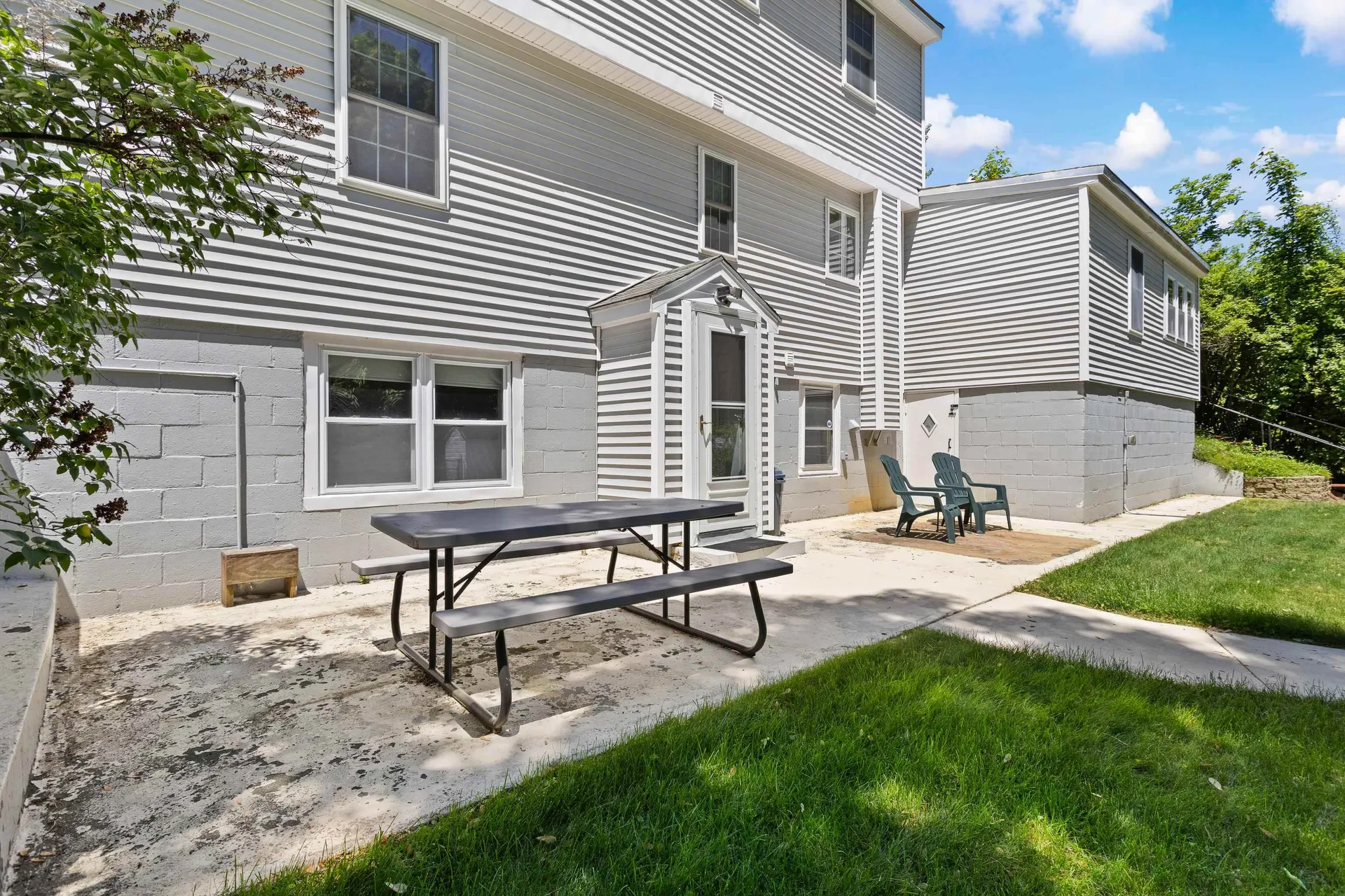 611 Coolidge Avenue Manchester NH 03102