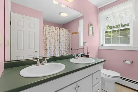 611 Coolidge Avenue Manchester NH 03102