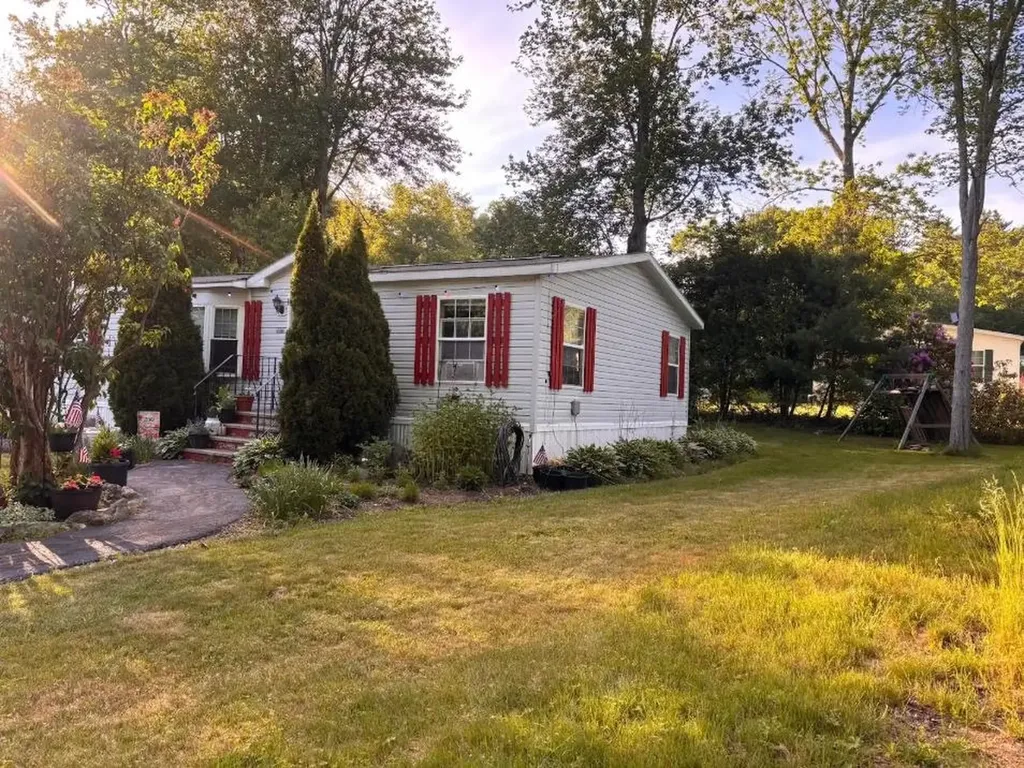 446 Emerald Drive Barrington NH 03825