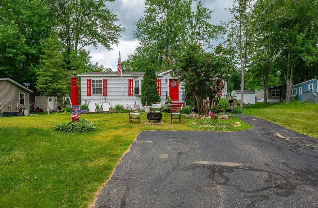 446 Emerald Drive Barrington NH 03825