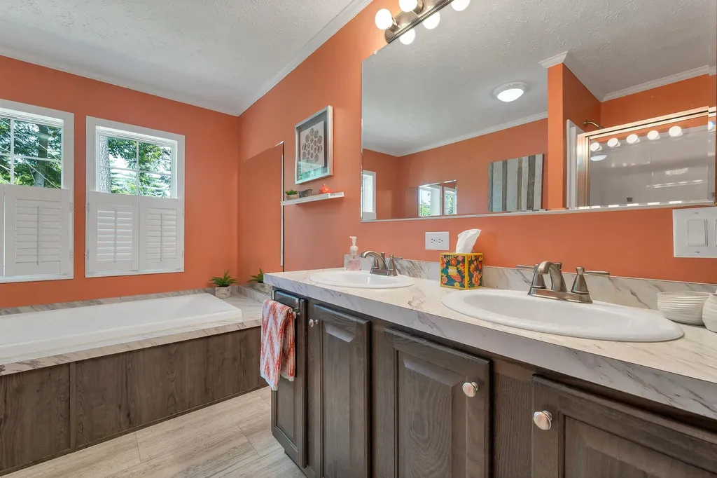 62 Mansfield Woods Way New Hampton NH 03256