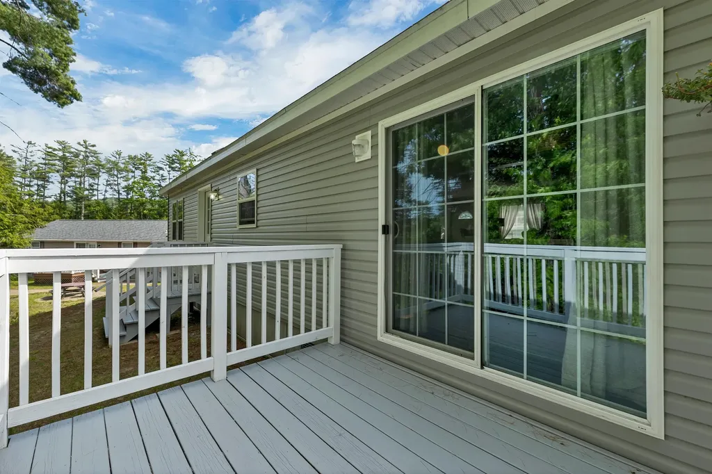 62 Mansfield Woods Way New Hampton NH 03256