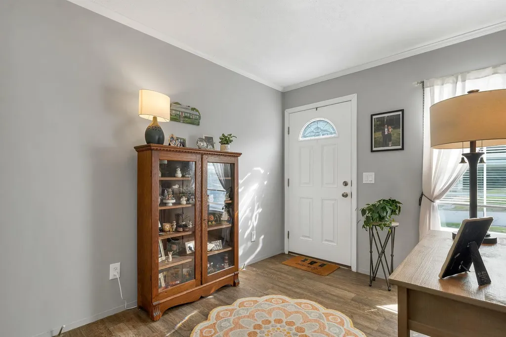 62 Mansfield Woods Way New Hampton NH 03256