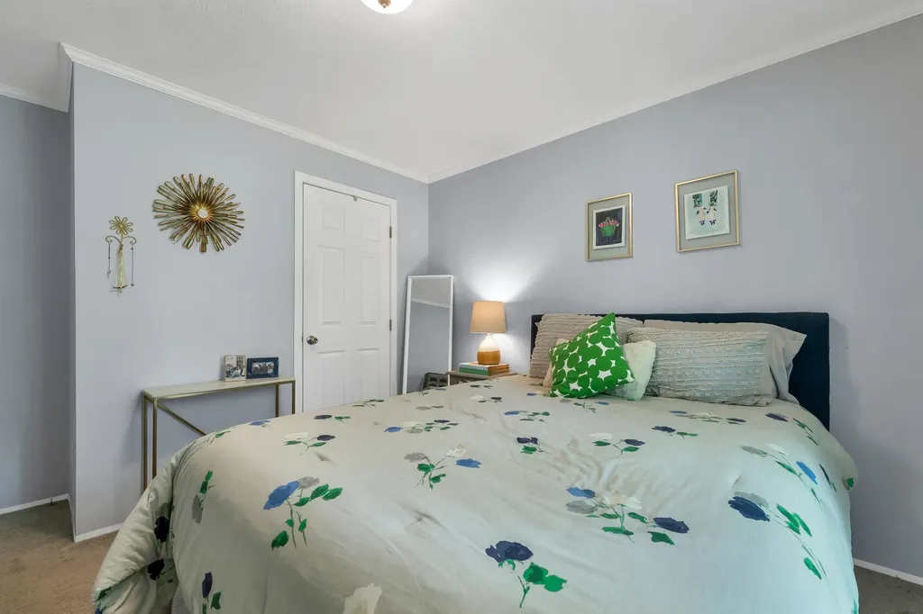 62 Mansfield Woods Way New Hampton NH 03256