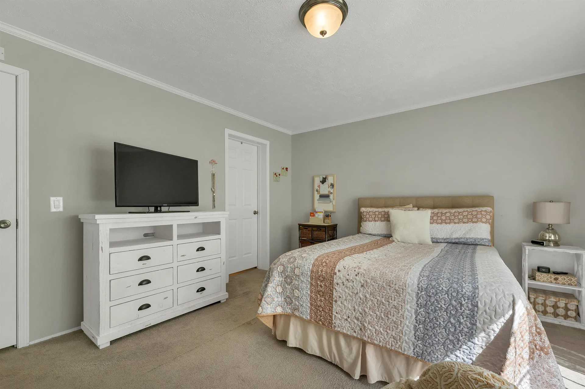 62 Mansfield Woods Way New Hampton NH 03256