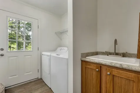 62 Mansfield Woods Way New Hampton NH 03256