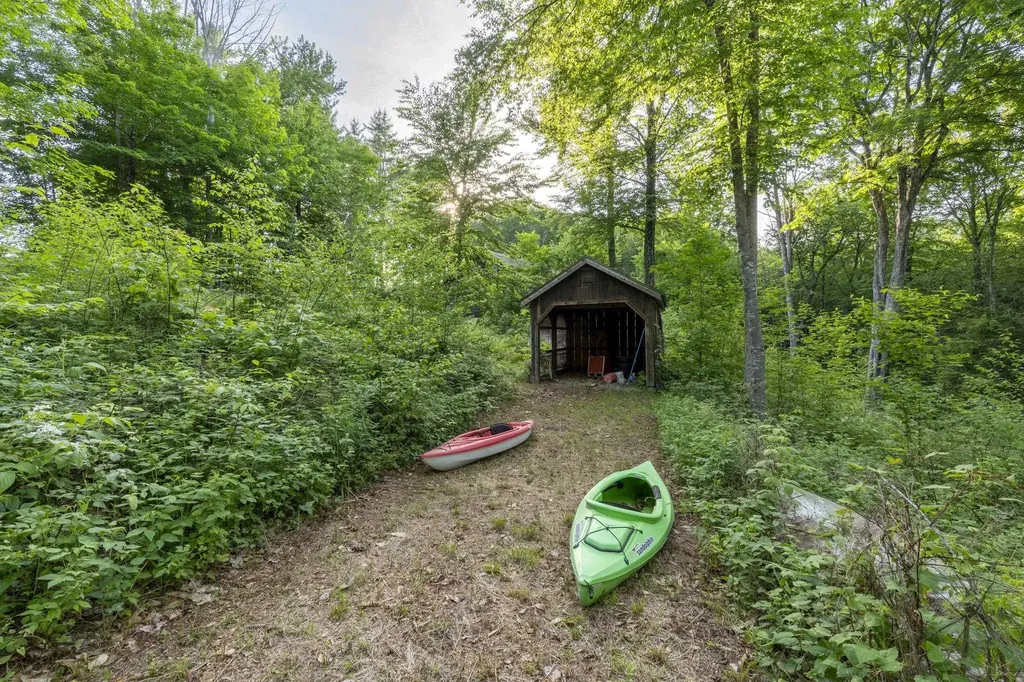 24 Cate Road Deerfield NH 03037