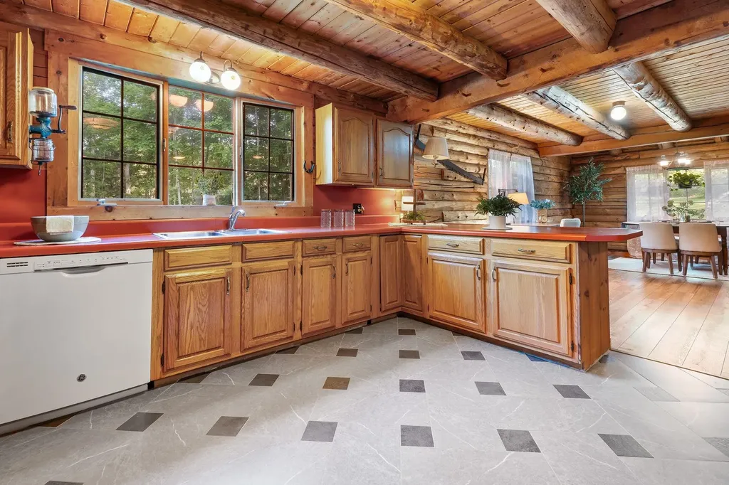 24 Cate Road Deerfield NH 03037
