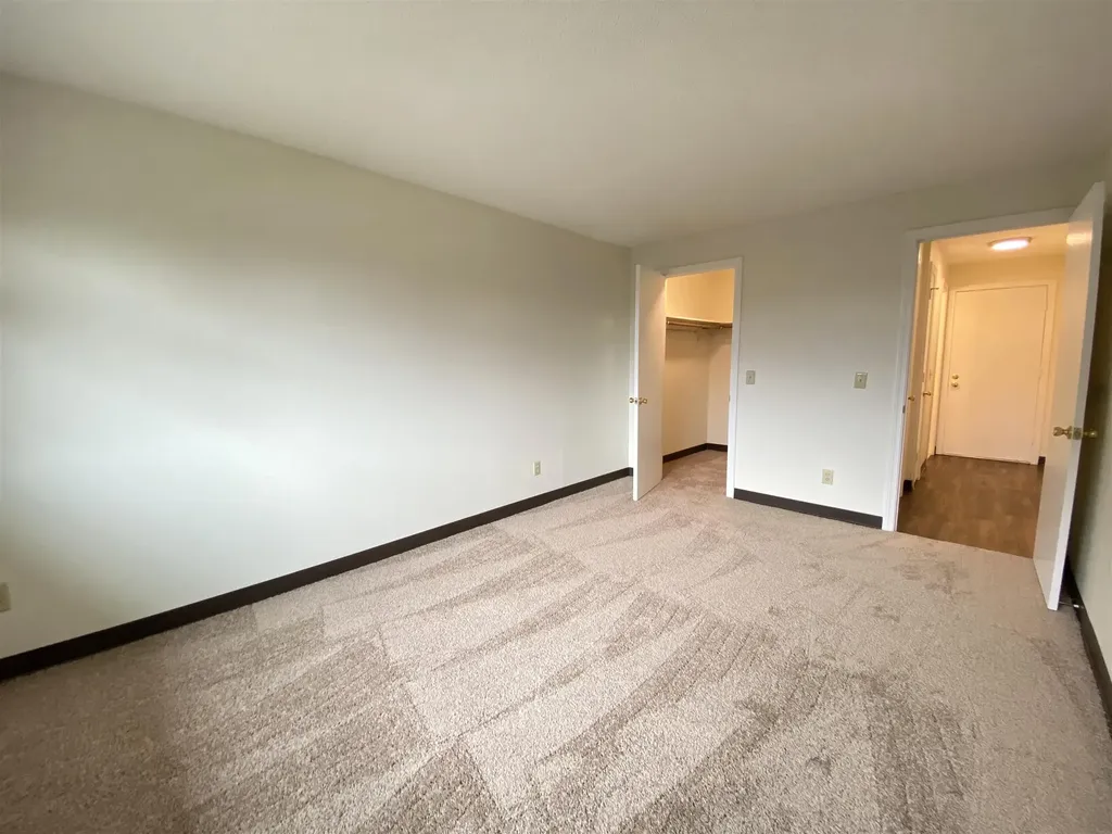 383 Huse Road Manchester NH 03103