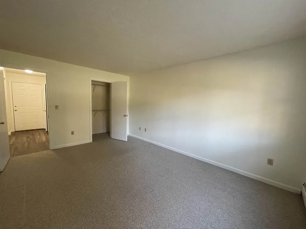 383 Huse Road Manchester NH 03103
