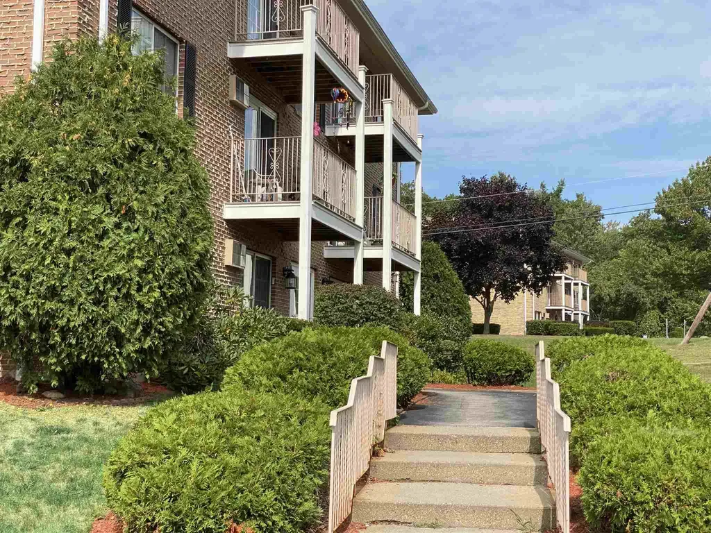 383 Huse Road Manchester NH 03103