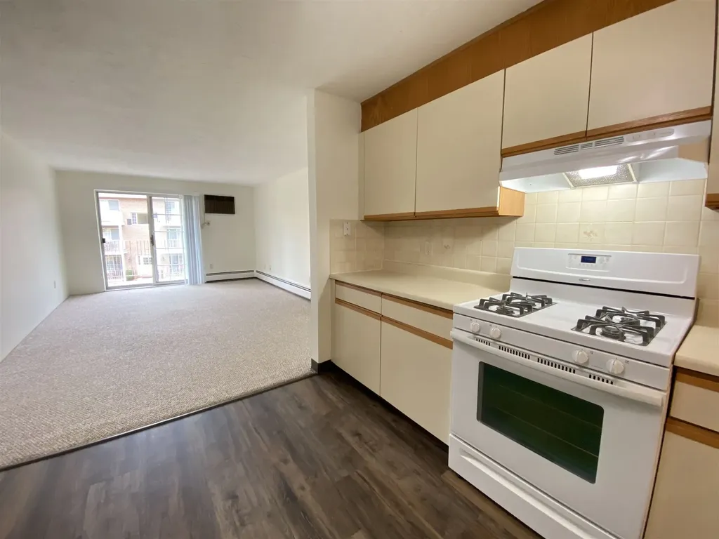 383 Huse Road Manchester NH 03103