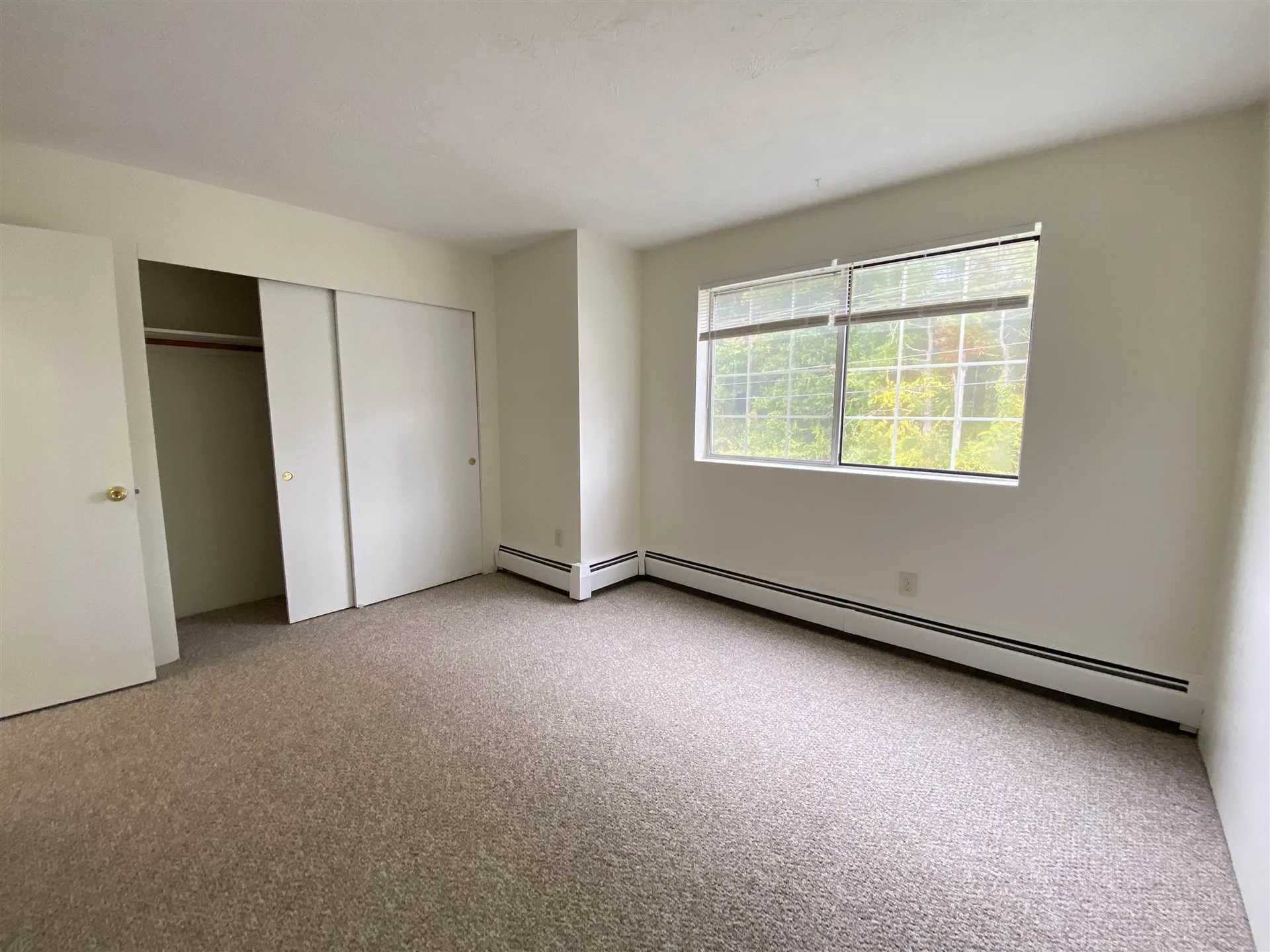 383 Huse Road Manchester NH 03103