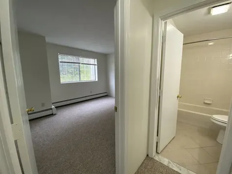 383 Huse Road Manchester NH 03103