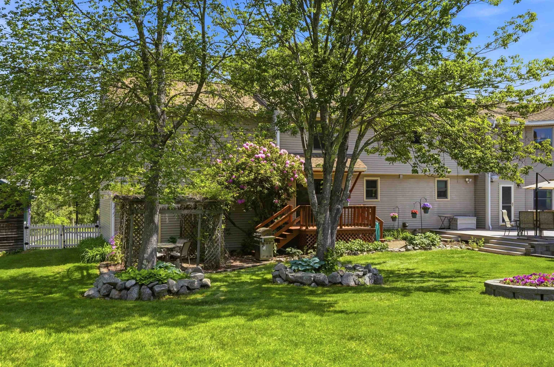 22 Clark Circle Pelham NH 03076
