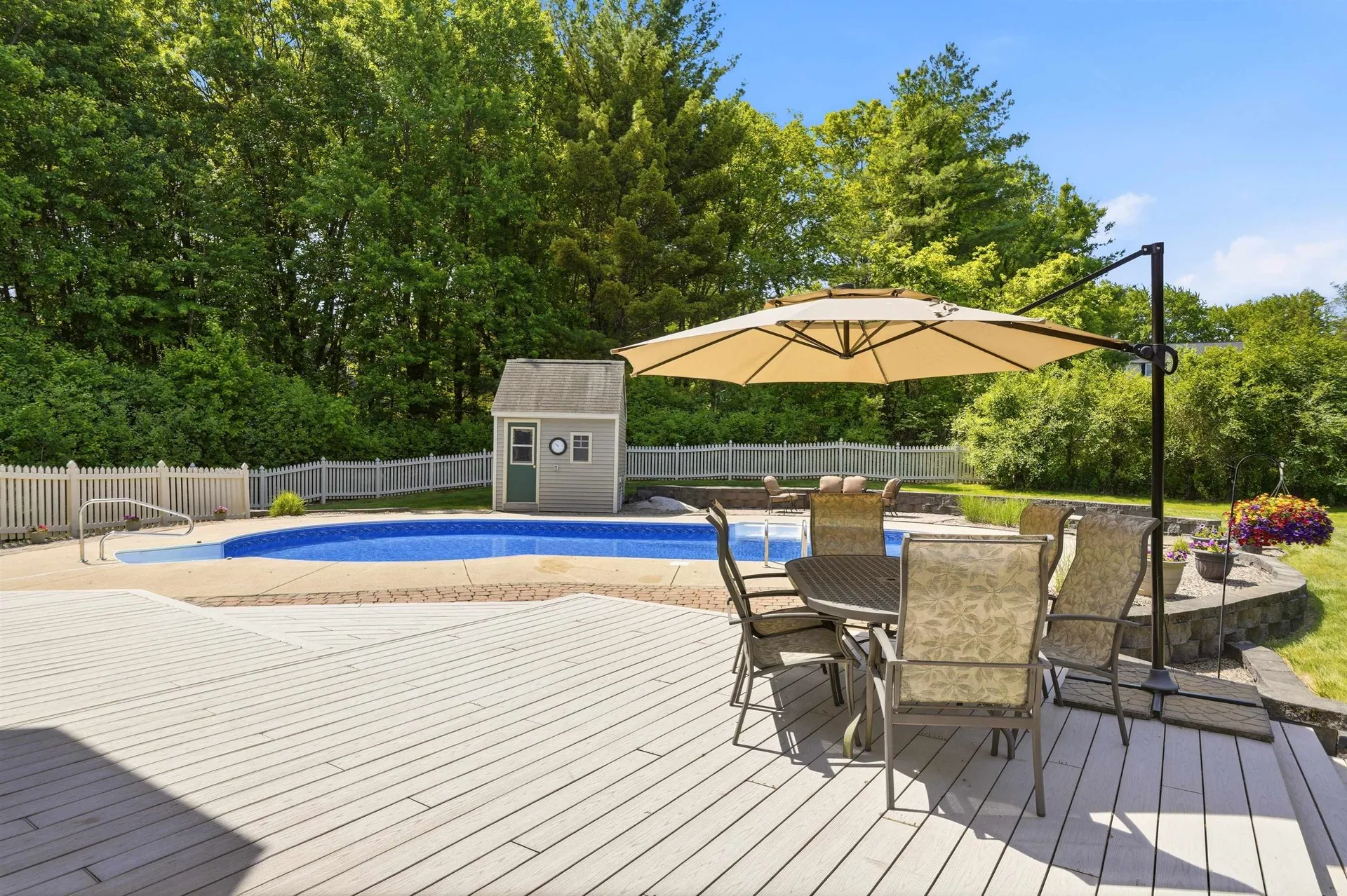 22 Clark Circle Pelham NH 03076