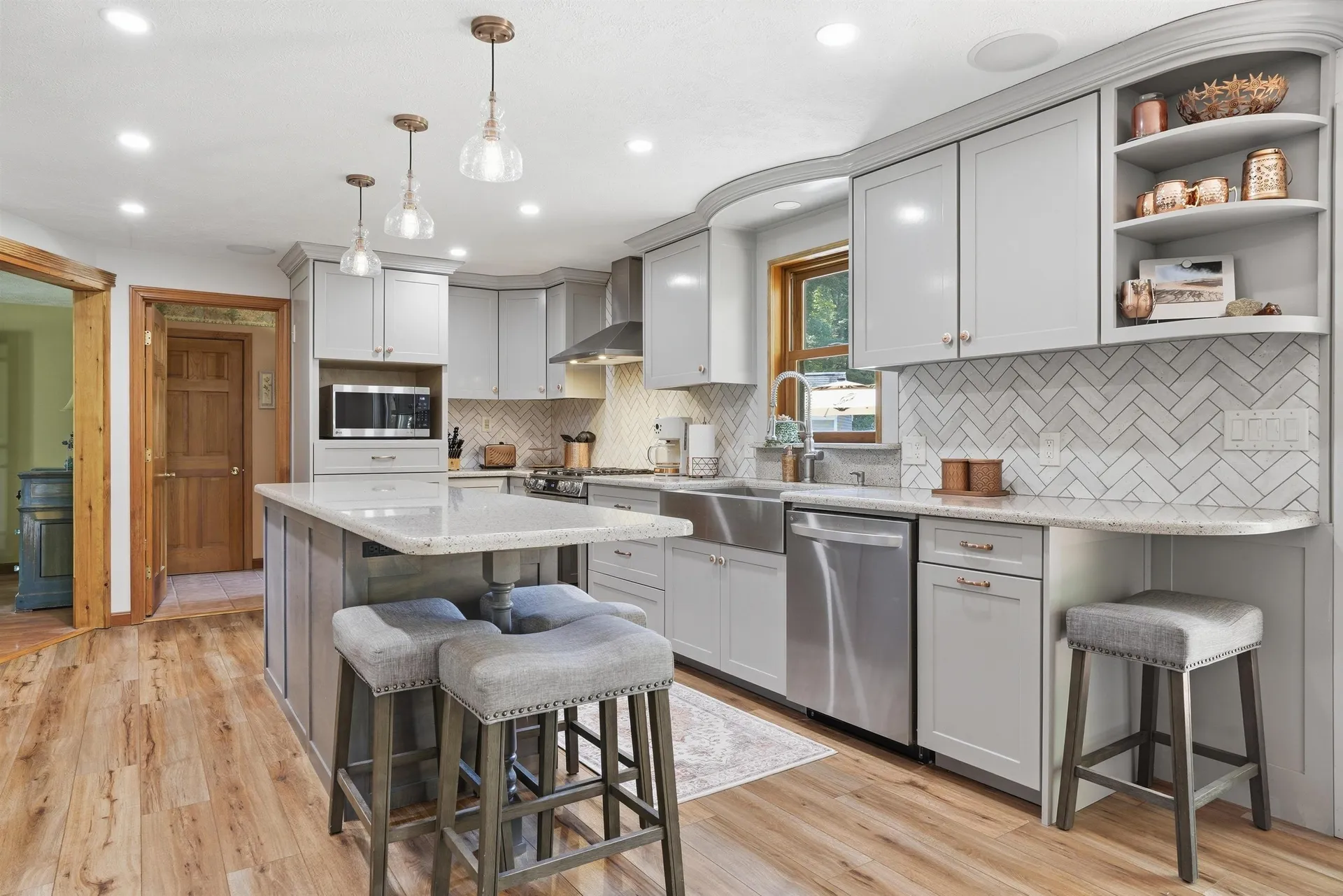 22 Clark Circle Pelham NH 03076