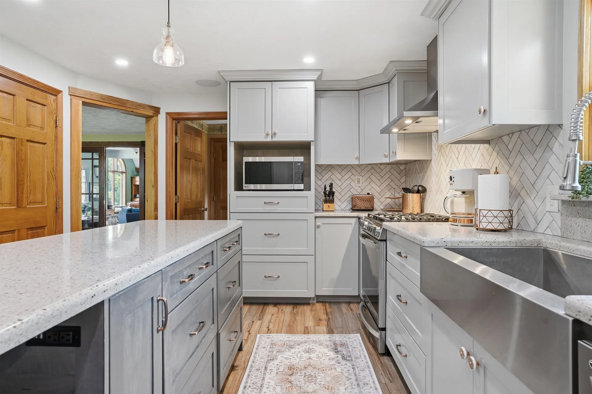 22 Clark Circle Pelham NH 03076