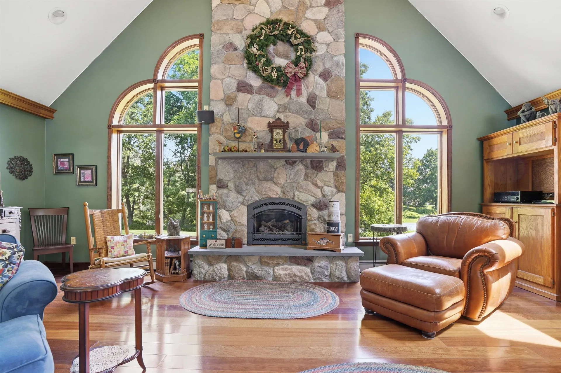 22 Clark Circle Pelham NH 03076