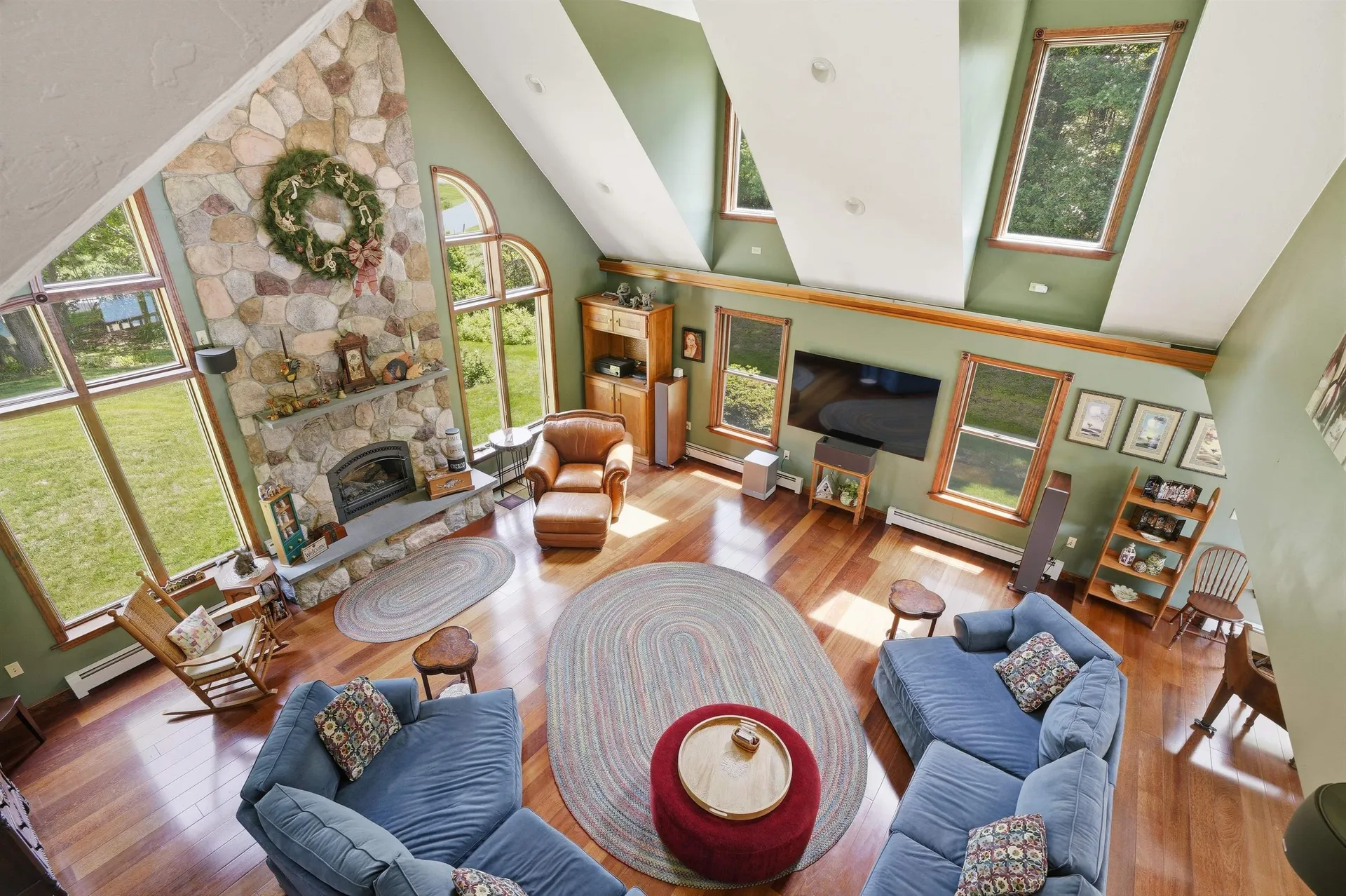 22 Clark Circle Pelham NH 03076