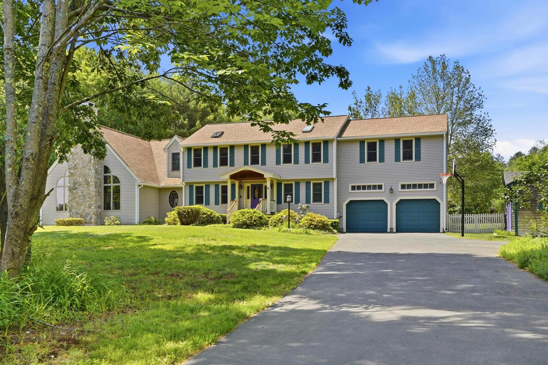 22 Clark Circle Pelham NH 03076
