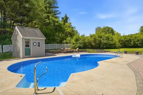 22 Clark Circle Pelham NH 03076