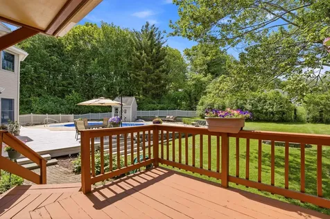 22 Clark Circle Pelham NH 03076