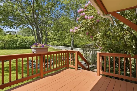22 Clark Circle Pelham NH 03076