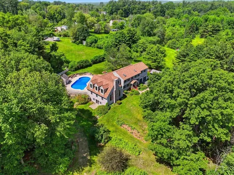 22 Clark Circle Pelham NH 03076