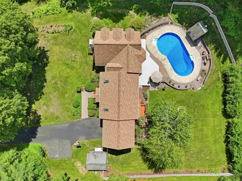 22 Clark Circle Pelham NH 03076