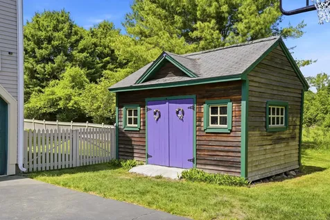 22 Clark Circle Pelham NH 03076