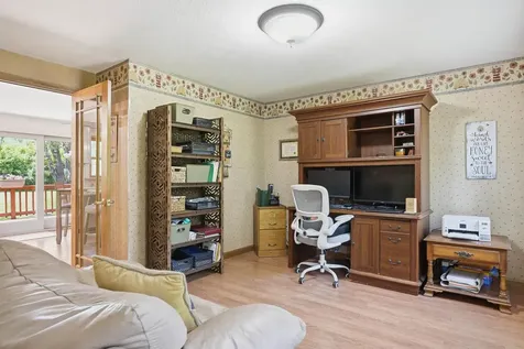 22 Clark Circle Pelham NH 03076