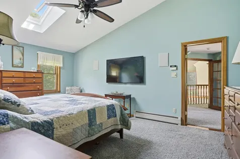 22 Clark Circle Pelham NH 03076